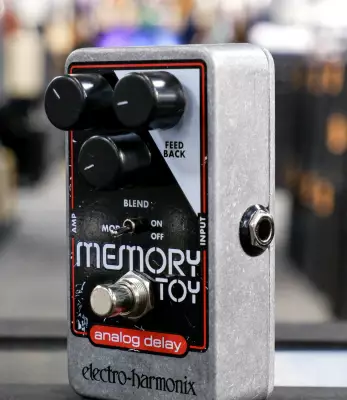 Electro-Harmonix - Memory Toy - Analog Echo/Chorus 3